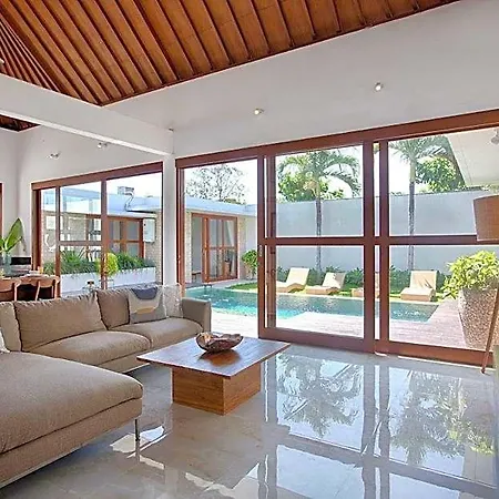 Villa Kalih - Stylish 2 Bedroom Villa In Canggu