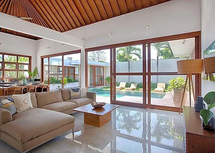Kalih - Stylish 2 Bedroom In Canggu Villa