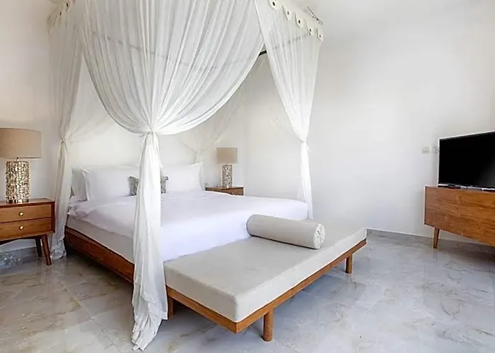 Kalih - Stylish 2 Bedroom In Canggu